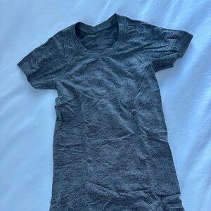 Lululemon Swiftly Short Sleeve Gray/Green Size 2